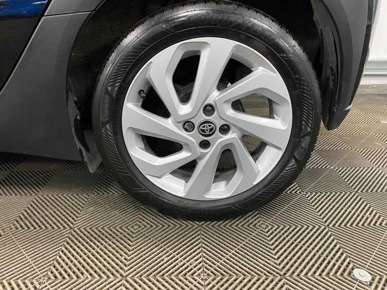 2022 Toyota Aygo X 1.0 VVT-i Pure Euro 6 (s/s) 5dr HATCHBACK Petrol Manual