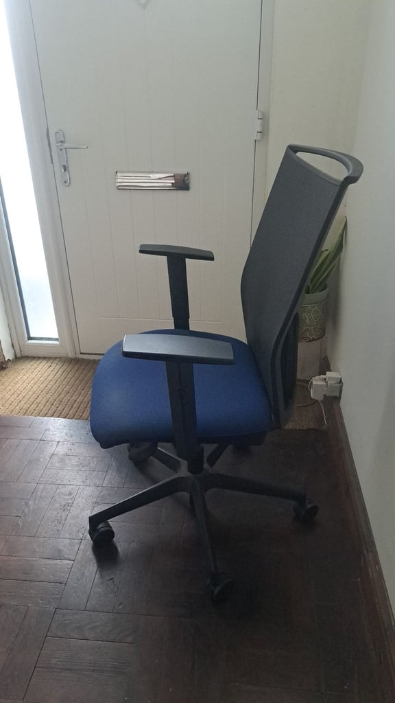 Office chair free