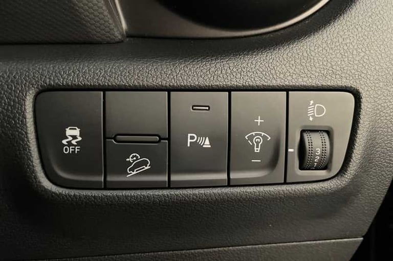 2022 Hyundai KONA 1.0 TGDi 48V MHEV Premium 5dr HATCHBACK PETROL Manual