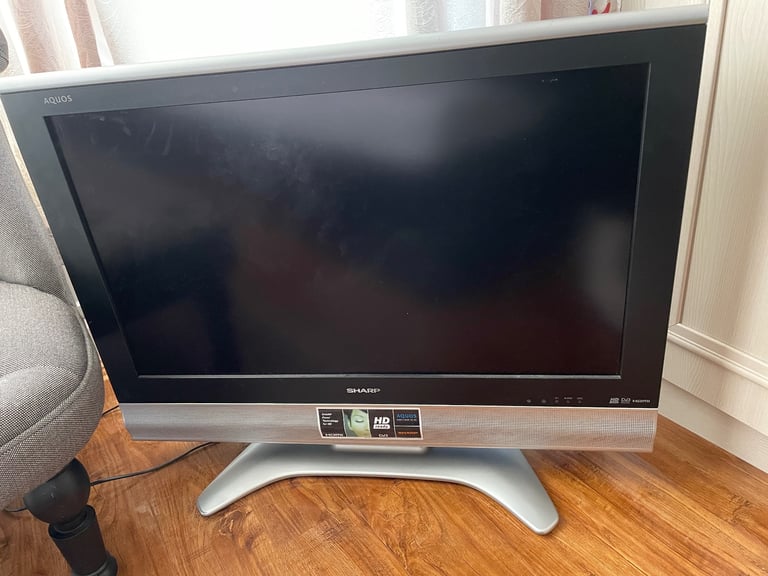 Retro Sharp Gaming TV 32” Full HD