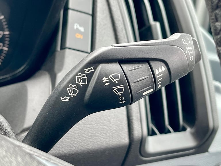 Ford TRANSIT 410 410 TDCI 125 L3H2 TREND 15 SEAT MINIBUS LWB MEDIUM ROOF RWD