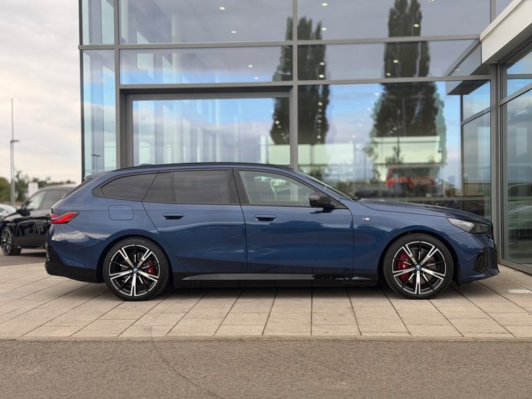 2025 BMW i5 250kW eDrive40 M Sport Pro 84kWh 5dr Auto ESTATE ELECTRIC Automatic