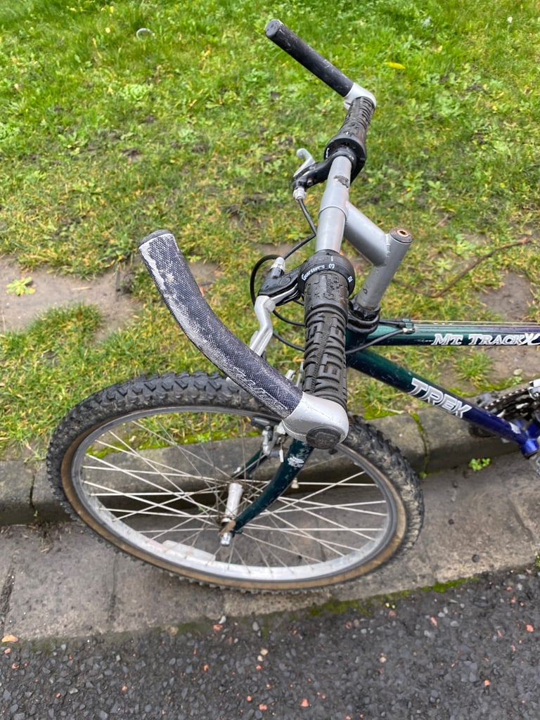 Trek retro mountain bike 13-5”