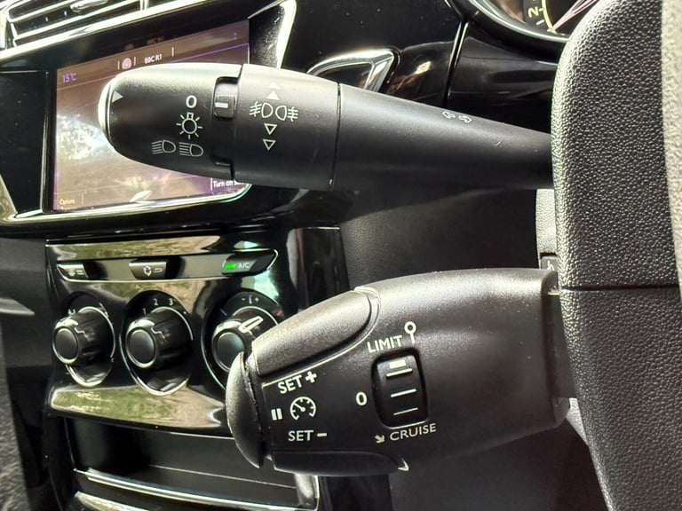 2015 DS Automobiles DS 3 1.2 PureTech DStyle Euro 6 (s/s) 3dr HATCHBACK Petrol Manual