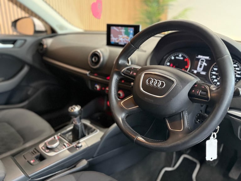 AUDI A3 1.6 TDI SE 2014
