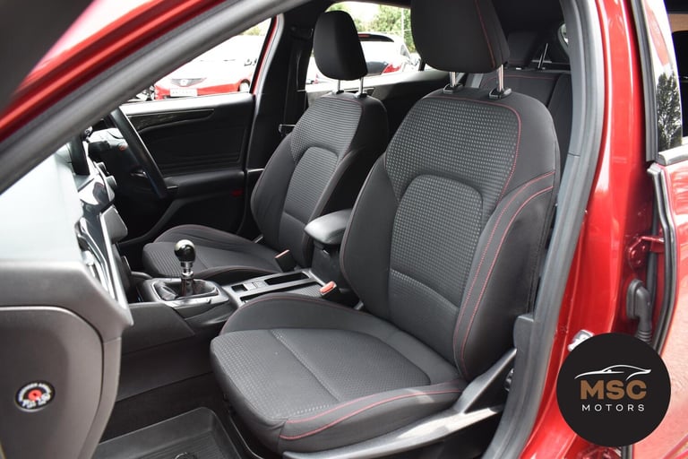 2018 Ford Focus 1.0T EcoBoost ST-Line Hatchback 5dr Petrol Manual Euro 6 (s/s) (125 ps) Hatchback...