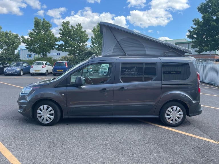 Ford TOURNEO CONNECT GRD ZETEC
