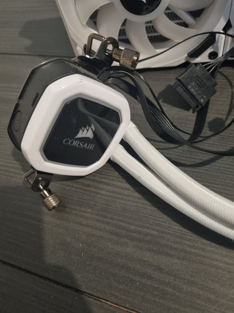 am4 amd 240mm White Rgb Corsair watercooler aio liquid cooling for gaming pc desktop computer