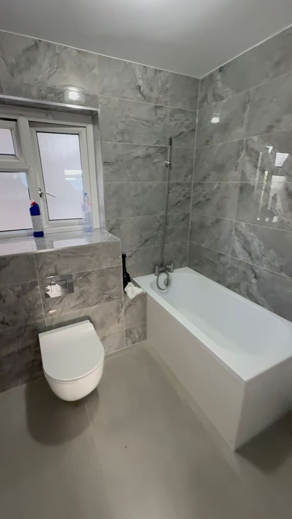 2 bedroom flat 