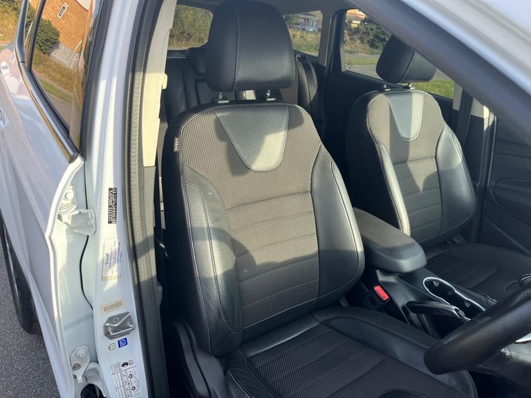  Ford Kuga 1.5T EcoBoost Titanium 2WD Euro 6 (s/s) 5dr Petrol Manual