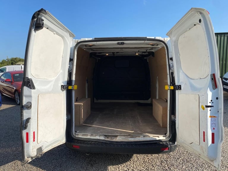 2018 Ford Transit Custom 2.0 TDCi 130ps Low Roof Van PANEL VAN DIESEL Manual