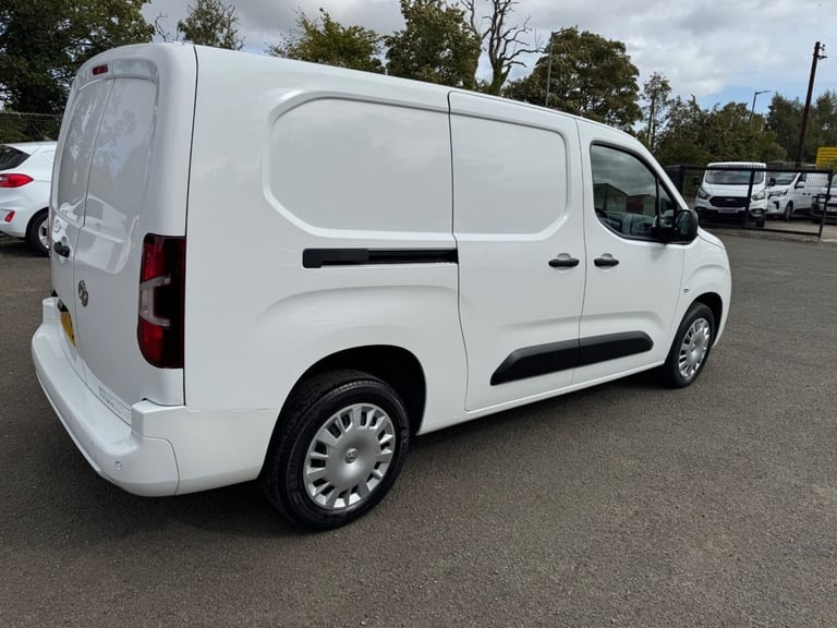 2021 Vauxhall Combo 1.5 Turbo D 2300 Sportive Panel Van 6dr Diesel Manual L2 H1 Euro 6 (100 ps) P...