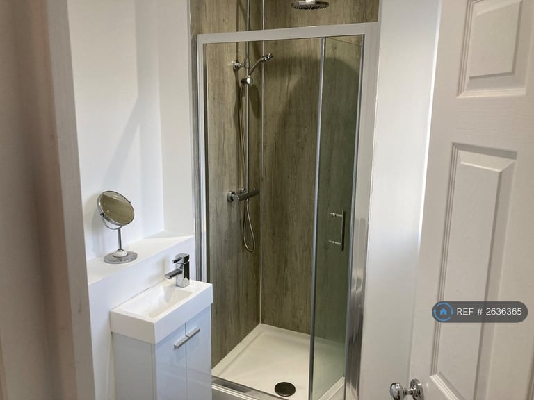 1 bedroom in Tachbrook Road, Leamington Spa, CV31 (#2636365)