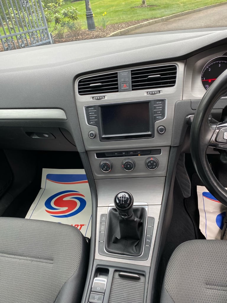 VW GOLF BLACK 5 DOOR TWIN SPORTS EXHAUSTS ZERO ROAD TAX