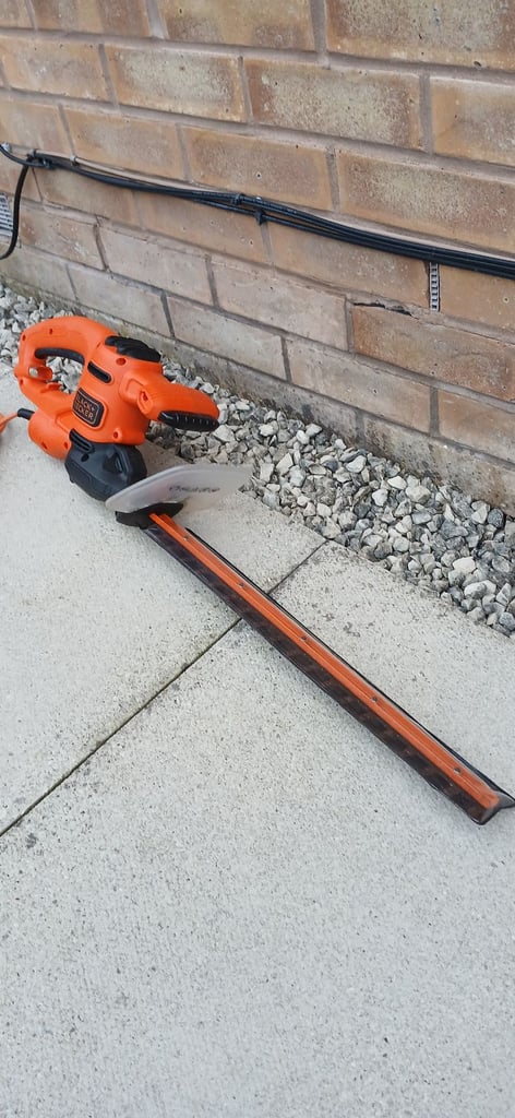 Black and Decker Hedge Trimmer 