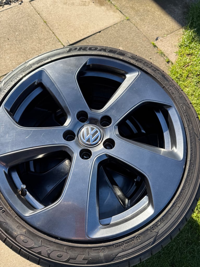 Golf GTI 18inch alloy wheels & Tyres