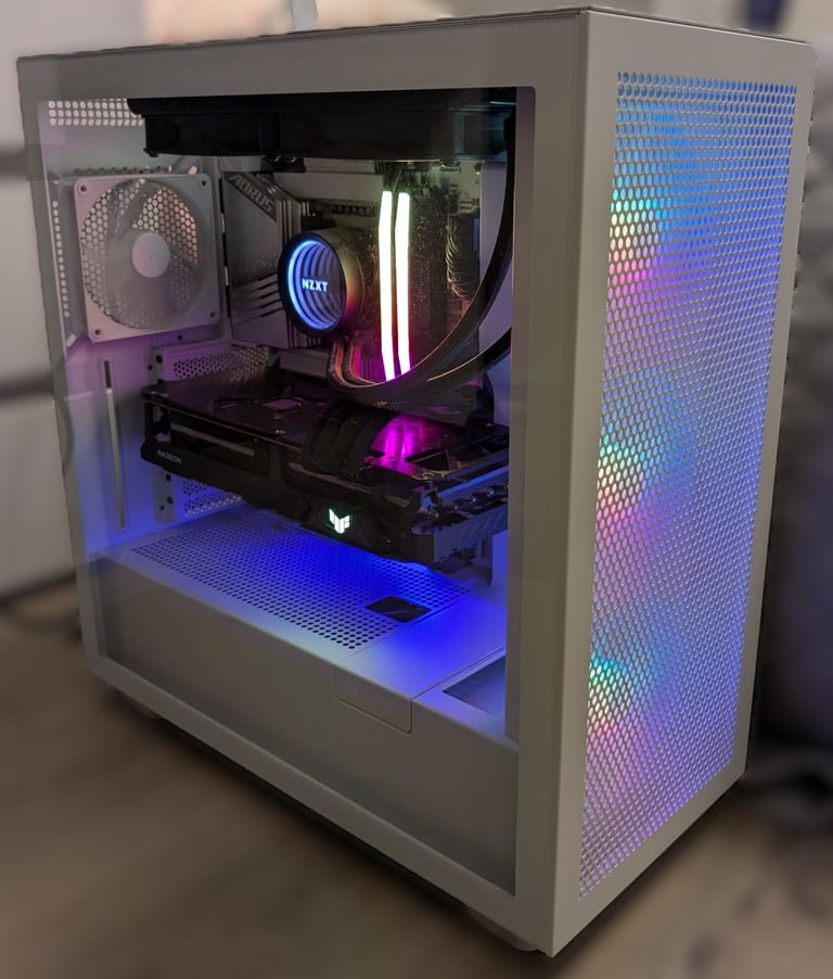 image for Desktop Gaming PC Intel i7-13700k/32Gb RAM/2Tb SSD/RX6800XT