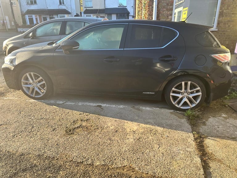 LEXUS CT 1.8 200H SE-L CVT EURO 5 SS 5DR 2011 Hybrid Automatic in Black
