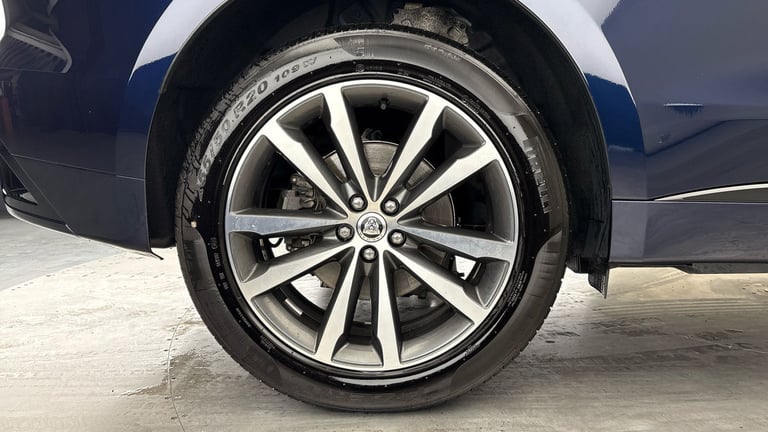 2024 Jaguar F-Pace 2.0 D200 MHEV R-Dynamic SE Black SUV 5dr Diesel Auto AWD Euro 6 (s/s) (204 SUV...