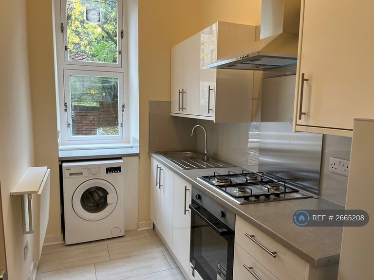 3 bedroom flat in West Princes Street, Glasgow, G4 (3 bed) (#2665208)