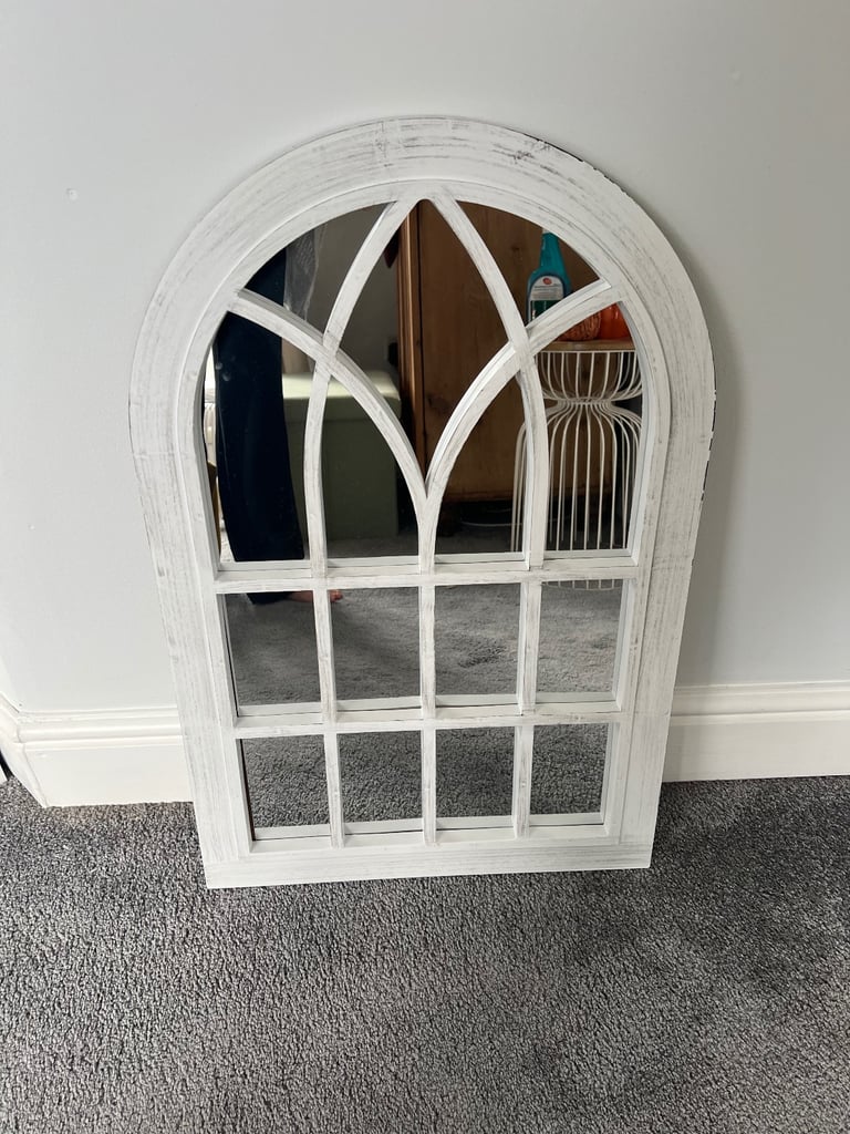Indoor/ outdoor neutral mirror 