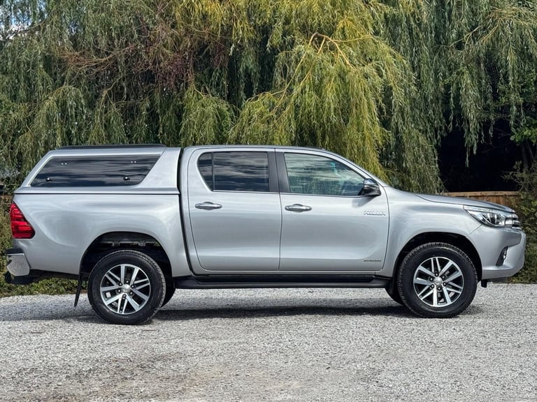 2018 Toyota Hilux 2.4 D-4D Invincible Auto 4WD Euro 6 (s/s) 4dr (TSS) PICK UP Diesel Automatic