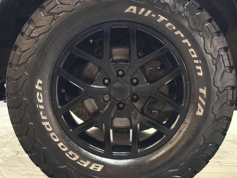 2018 Nissan Navara 2.3 dCi Off-Roader AT32 Auto 4WD Euro 6 4dr Pickup Diesel Automatic