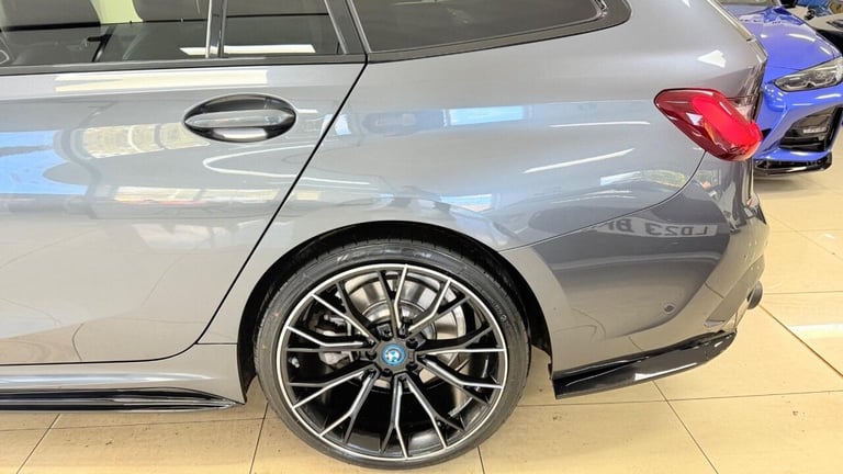 2022 BMW 3 Series 2.0 330e 12kWh M Sport Touring Auto Euro 6 (s/s) 5dr Estate PETROL/ELECTRIC Aut...