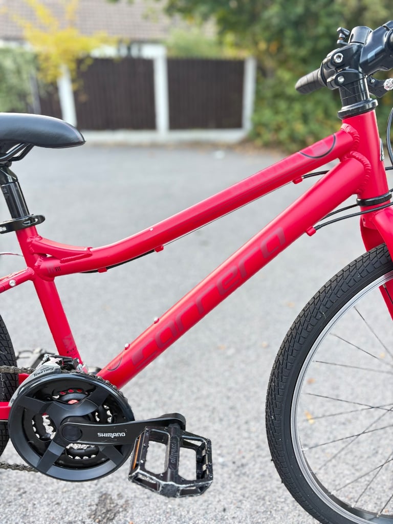 CARRERA SARUNA JNR Child's / Teen hybrid bike. 24 inch wheels. Fully working. Ready to ride away.