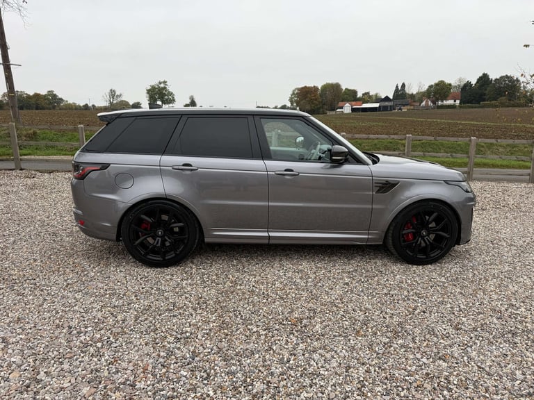 2020 Land Rover Range Rover Sport 5.0 P575 S/C SVR Carbon Edition 5dr Auto ESTATE PETROL Automatic