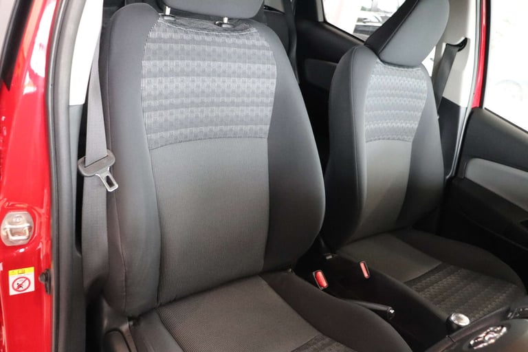 2016 Toyota Yaris 1.3 Yaris Icon VVT-I 5dr Hatchback Petrol Manual