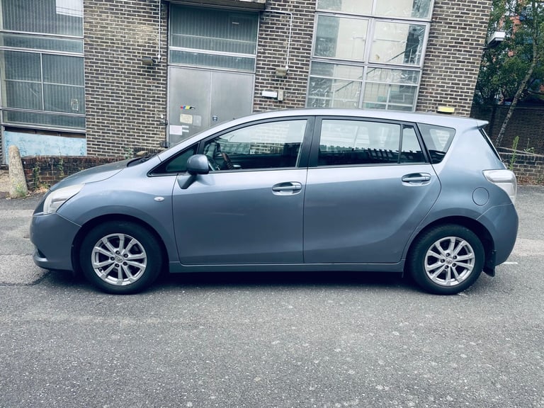 2010 Toyota Verso 1.6 V-matic TR 5dr MPV Petrol Manual