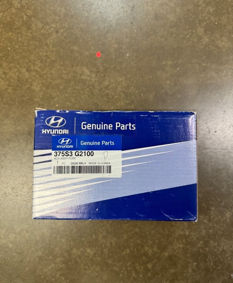 image for 375S3G2100 BrandNew Hyundai Fuse box