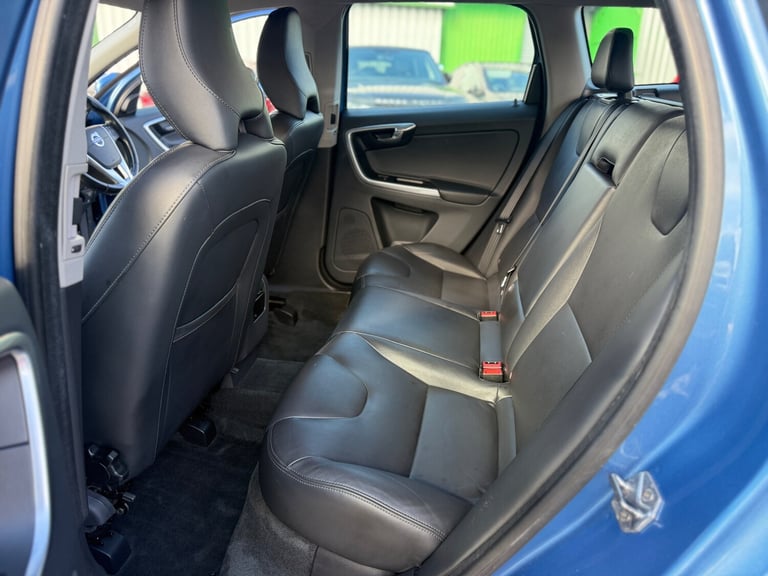 2015 Volvo XC60 D4 [181] SE Lux 5dr Diesel