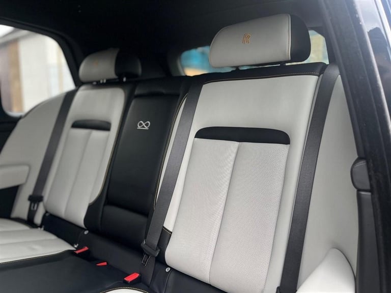 ROLLS ROYCE CULLINAN BLACK BADGE AUTO