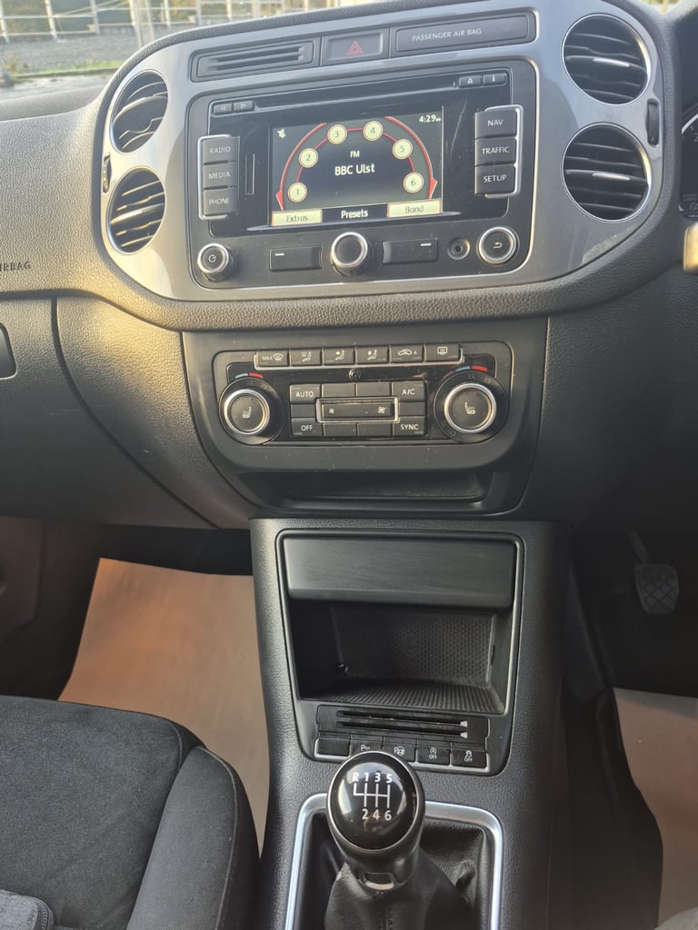 Volkswagen, TIGUAN, Estate, 2014, Manual, 1968 (cc), 5 doors