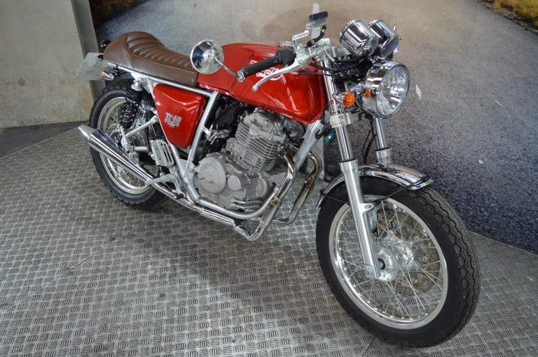 MASH TT 40 CAFE RACER 400 2020