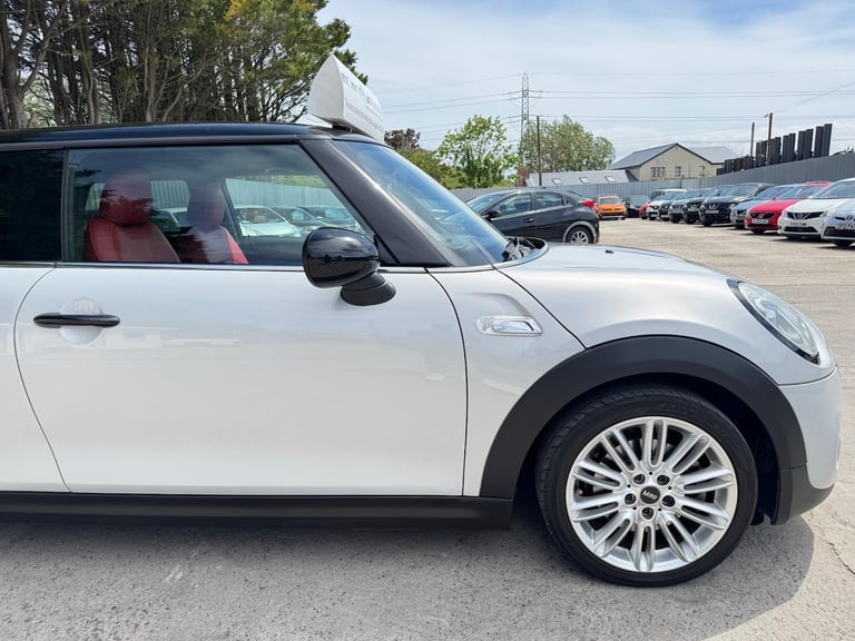2014 MINI Cooper 2.0 PETROL AUTO Hatchback Petrol Semi Automatic