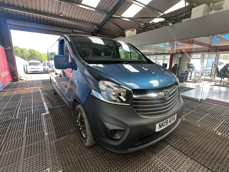 image for 2019 Vauxhall Vivaro Vivaro  Combi CDTi S/S Minibus DIESEL Manual