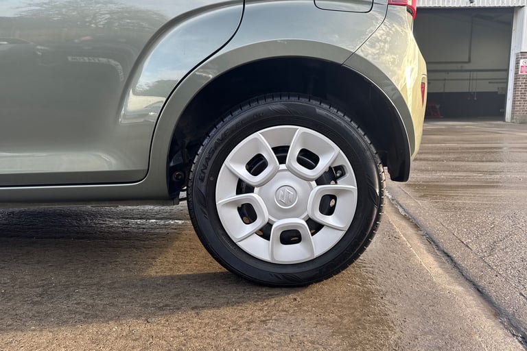 2021 Suzuki Ignis 92905 Hatchback Petrol Manual