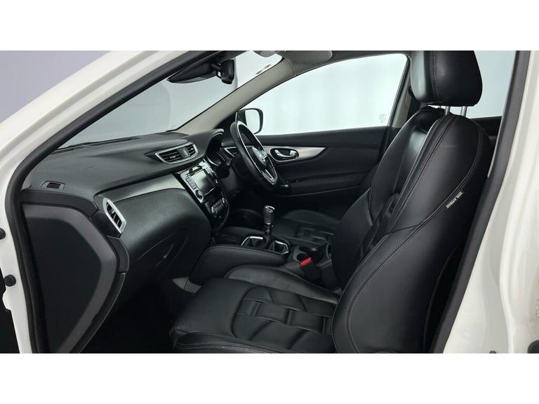  Nissan Qashqai 1.3 Dig T N Motion Suv 5dr Petrol Manual Euro 6 s/s 140 Ps