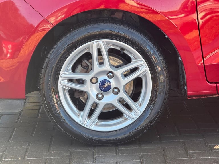 2017 Ford Ka+ 1.2 Ti-VCT Zetec Euro 6 5dr HATCHBACK Petrol Manual