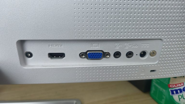 image for 24inch HP monitor with built in speakers 