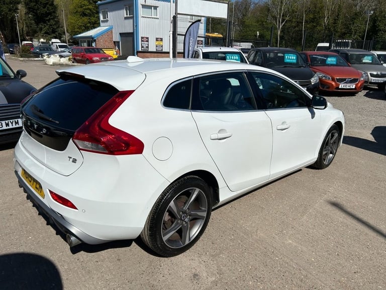 2015 Volvo V40 1.6 T2 R-Design Hatchback 5dr Petrol Manual Euro 5 (s/s) (120 ps) Hatchback Petrol...