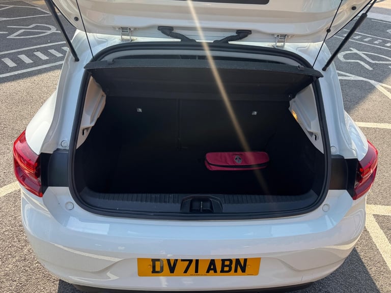 2021 Renault Clio 1.0 TCe 90 Iconic 5dr HATCHBACK Petrol Manual