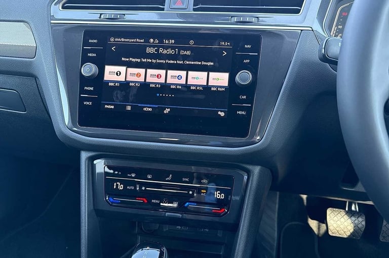 2025 Volkswagen Tiguan 1.5 TSI Life 5dr DSG SUV Petrol Automatic