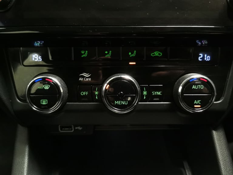2020 Skoda Octavia 1.6 TDI SE Technology 5dr ESTATE DIESEL Manual