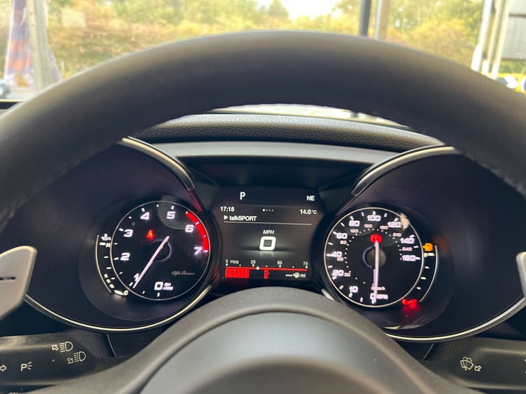 2018 Alfa Romeo Giulia 2.0 TB 280 Veloce 4dr Auto SALOON PETROL Automatic