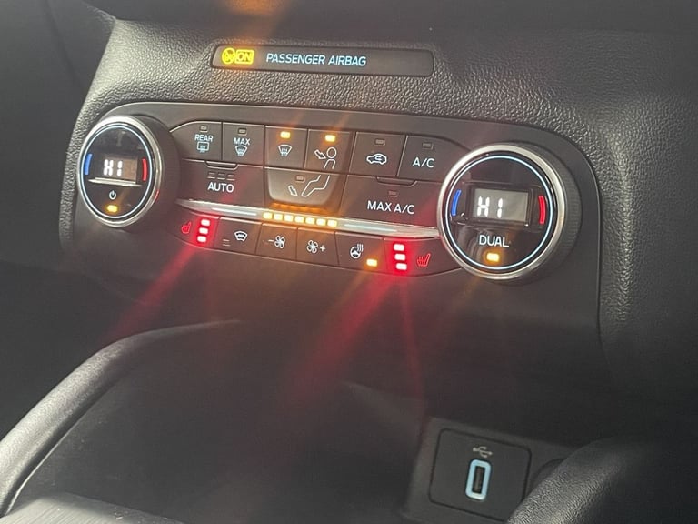 2019 Ford Focus 1.5 EcoBlue Vignale Hatchback 5dr Diesel Auto Euro 6 (s/s) (120 ps) Hatchback Die...