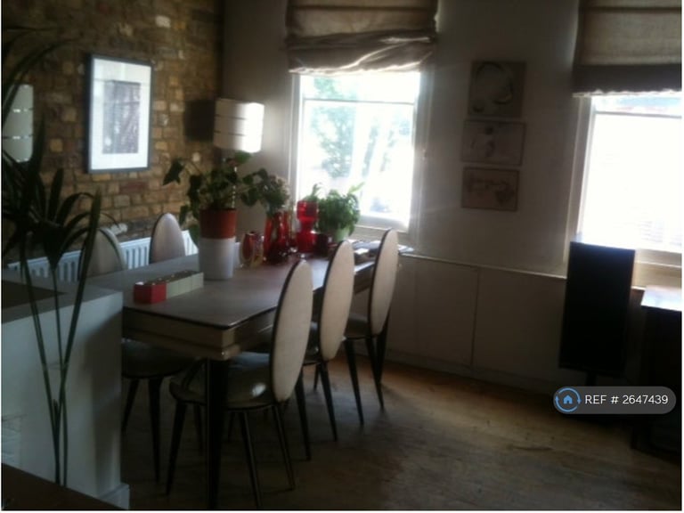 1 bedroom in Albany Mews, London, SE5 (#2647439)